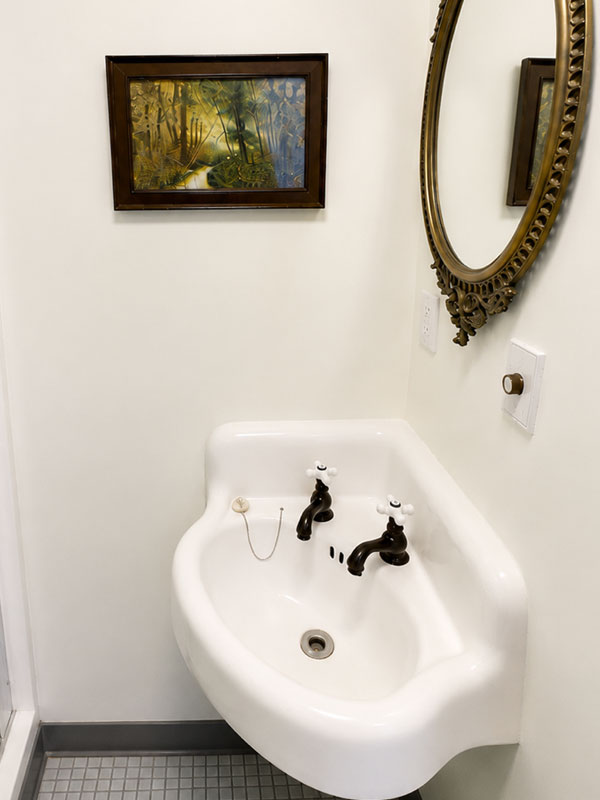 Adorable Corner Sink in the Hollis Room at The Bodie Hotel